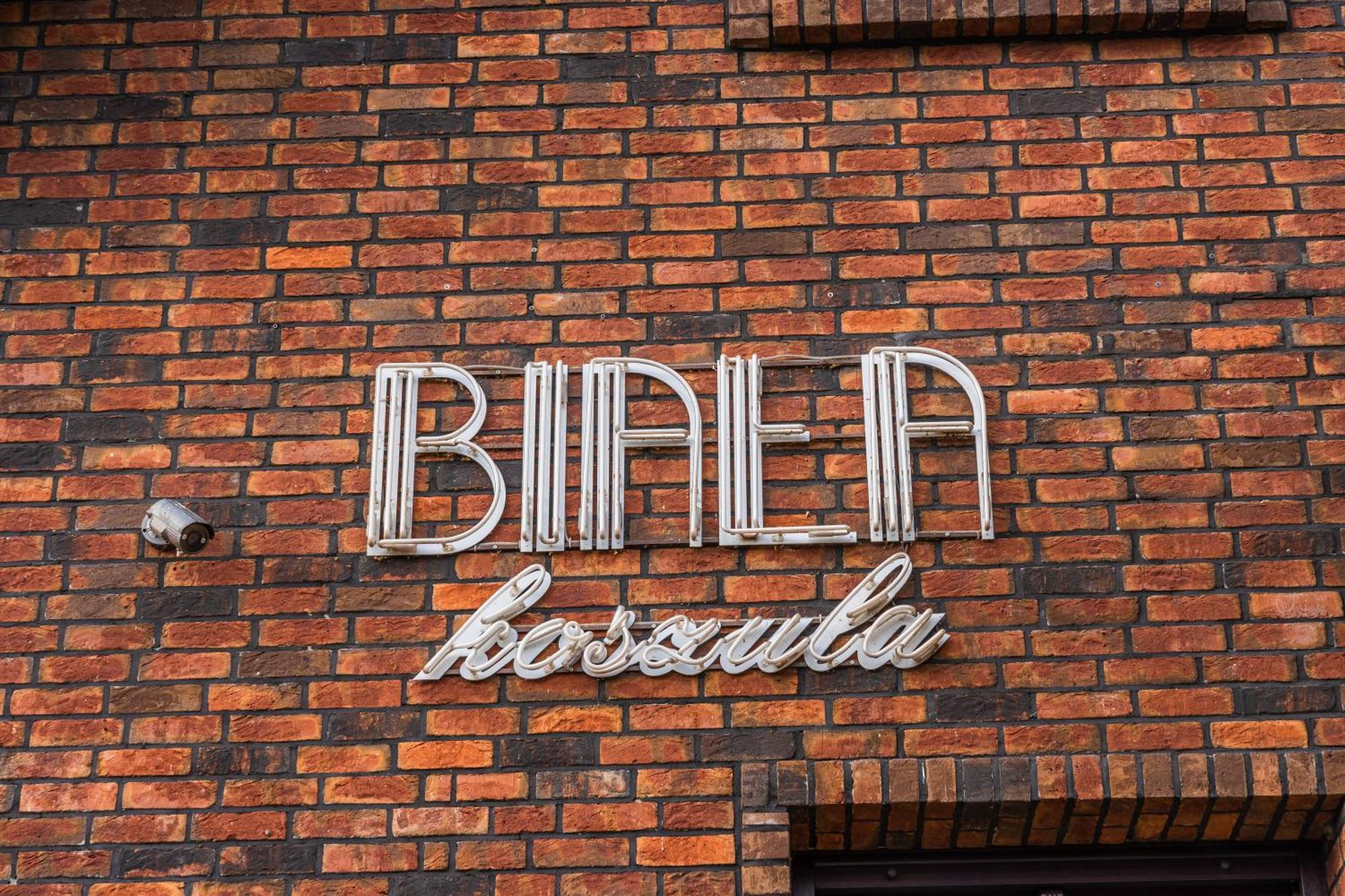 Biala Koszula Hotel Tleń Kültér fotó