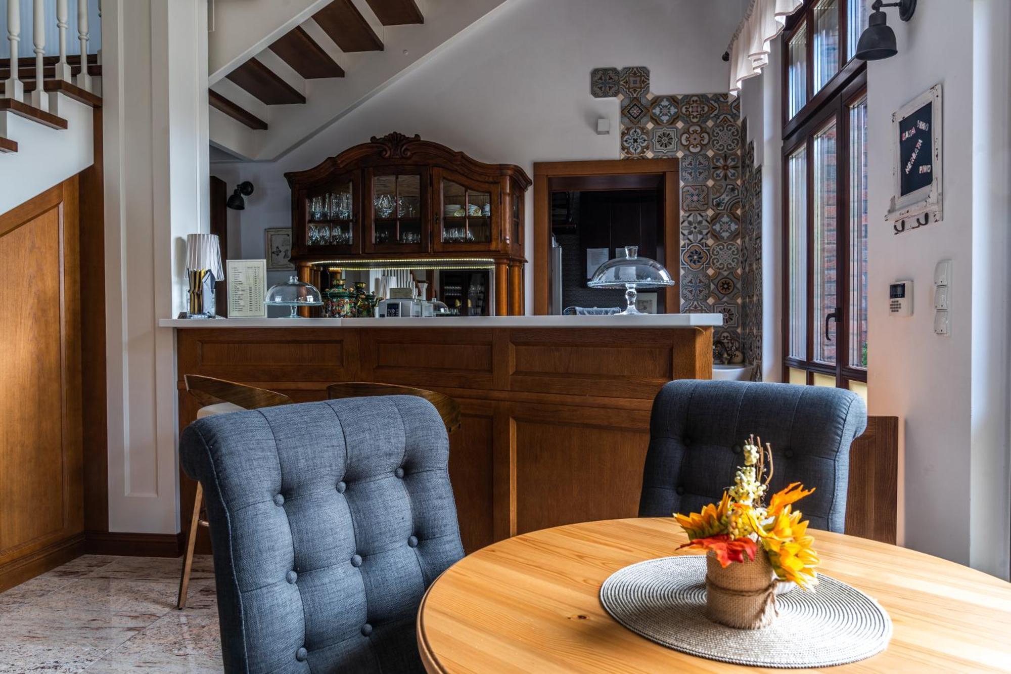 Biala Koszula Hotel Tleń Kültér fotó