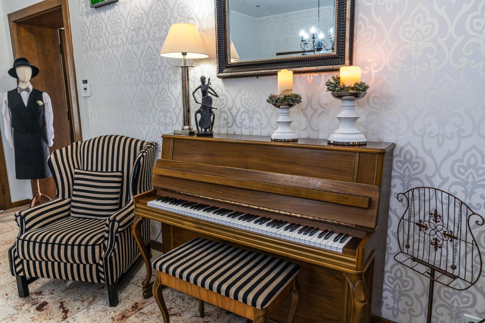 Biala Koszula Hotel Tleń Kültér fotó