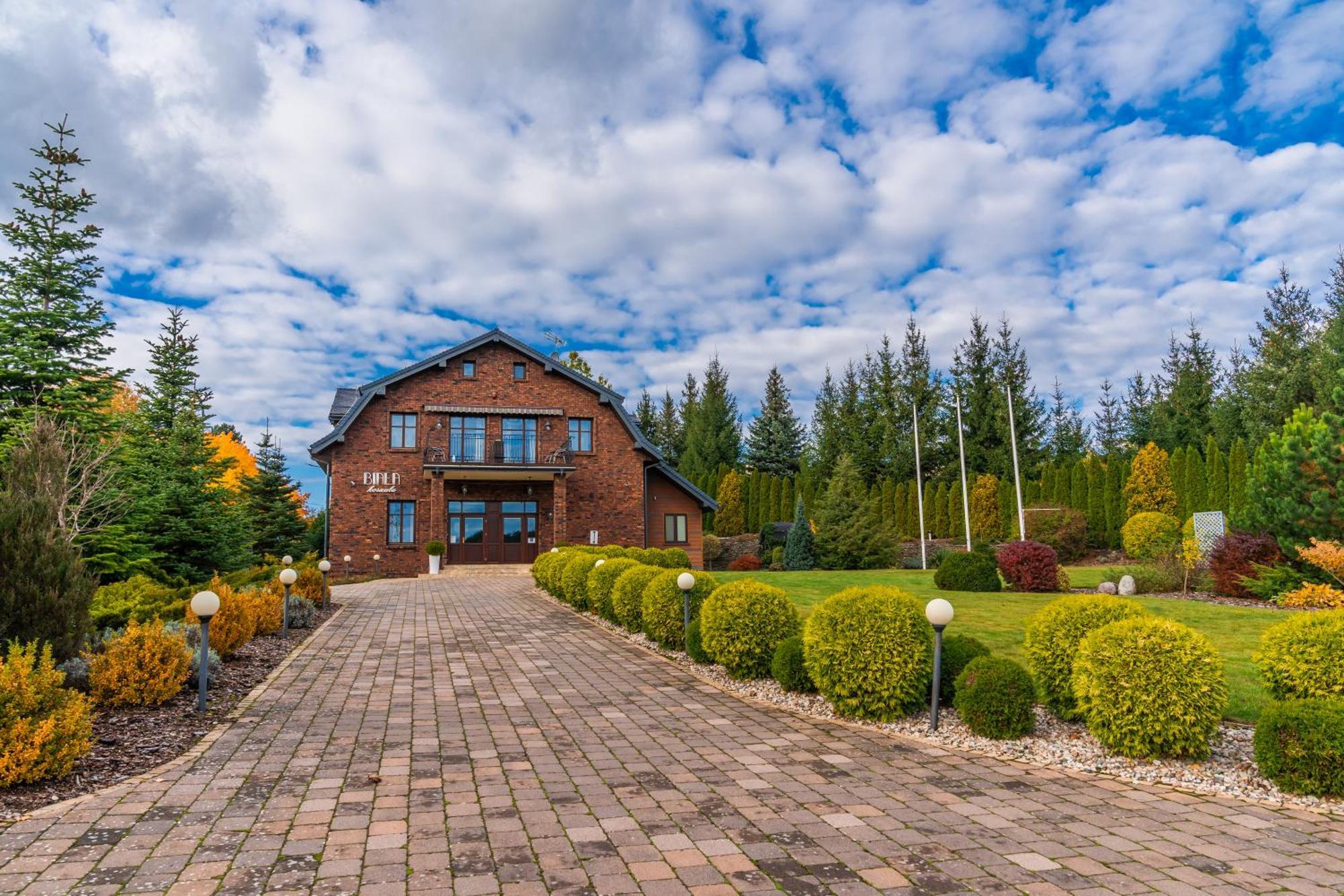 Biala Koszula Hotel Tleń Kültér fotó
