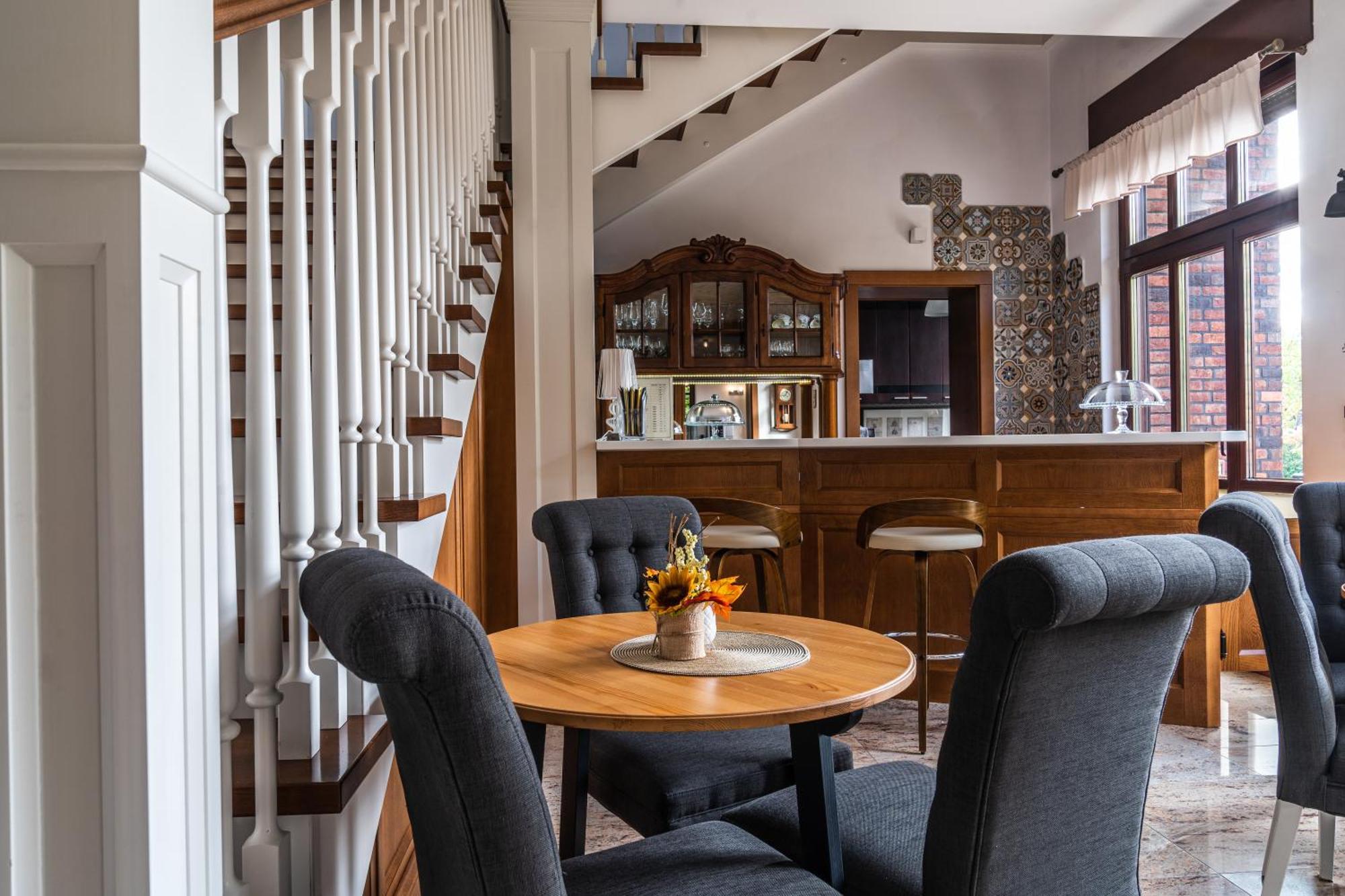 Biala Koszula Hotel Tleń Kültér fotó