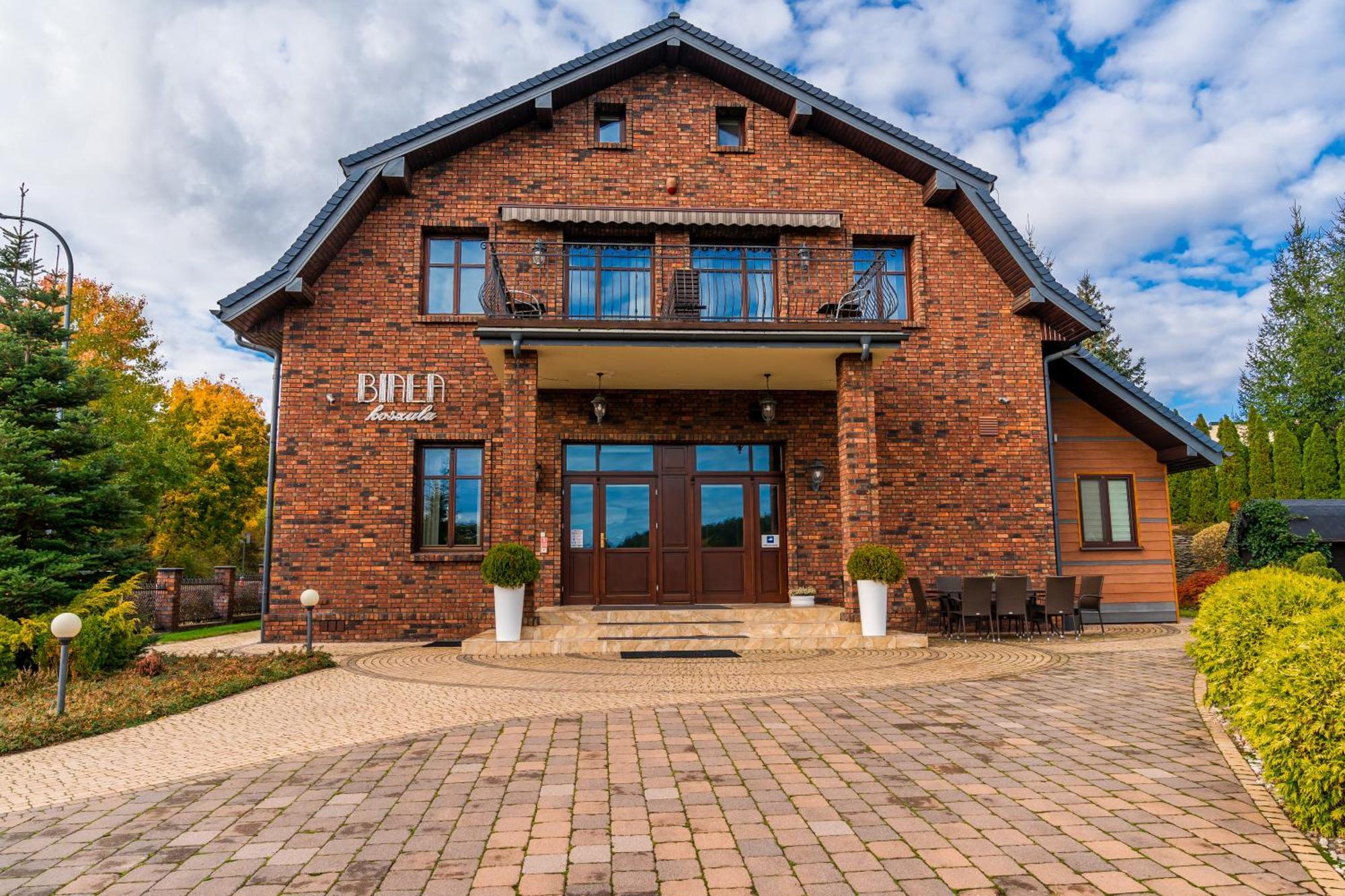 Biala Koszula Hotel Tleń Kültér fotó