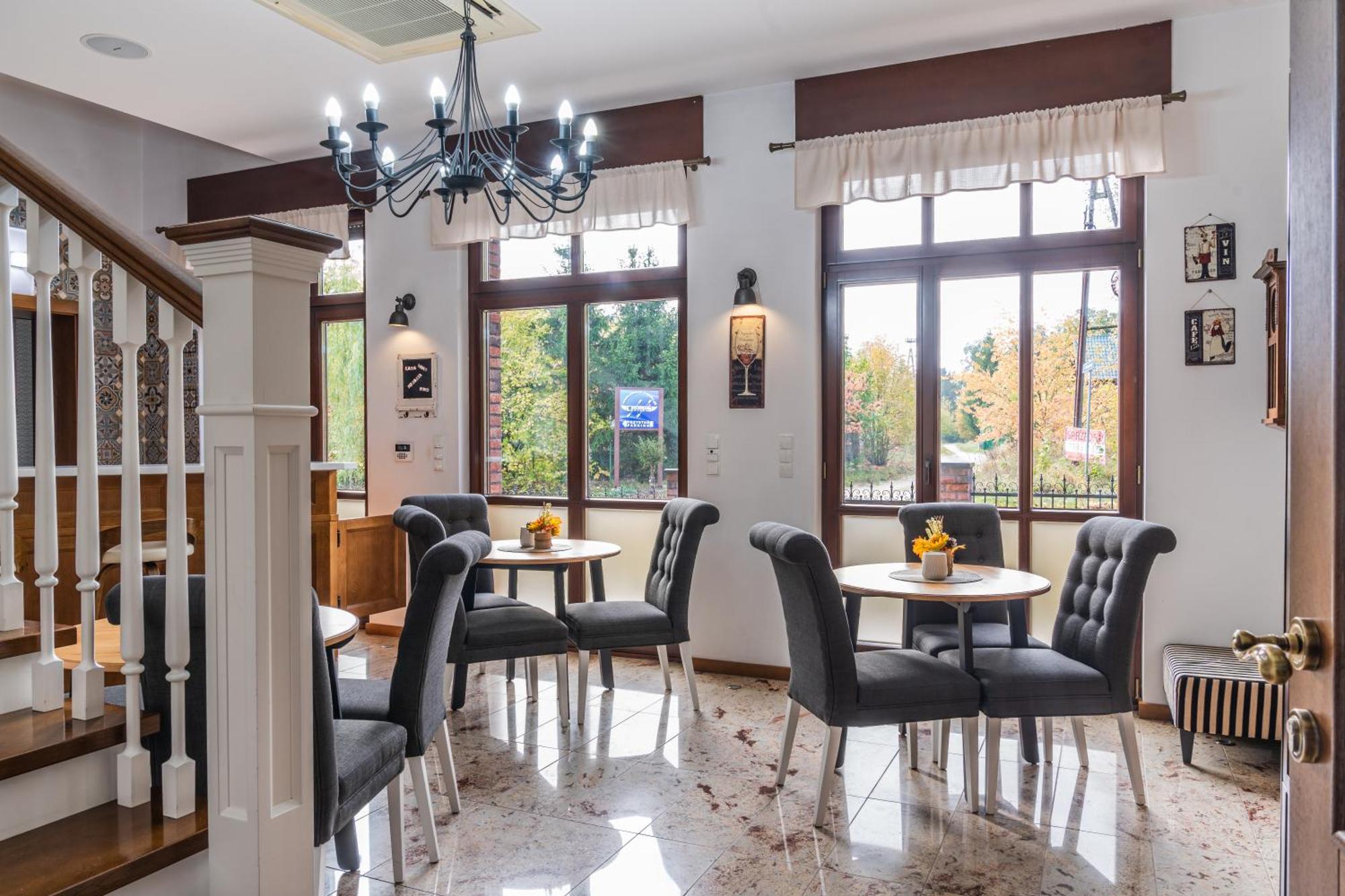 Biala Koszula Hotel Tleń Kültér fotó