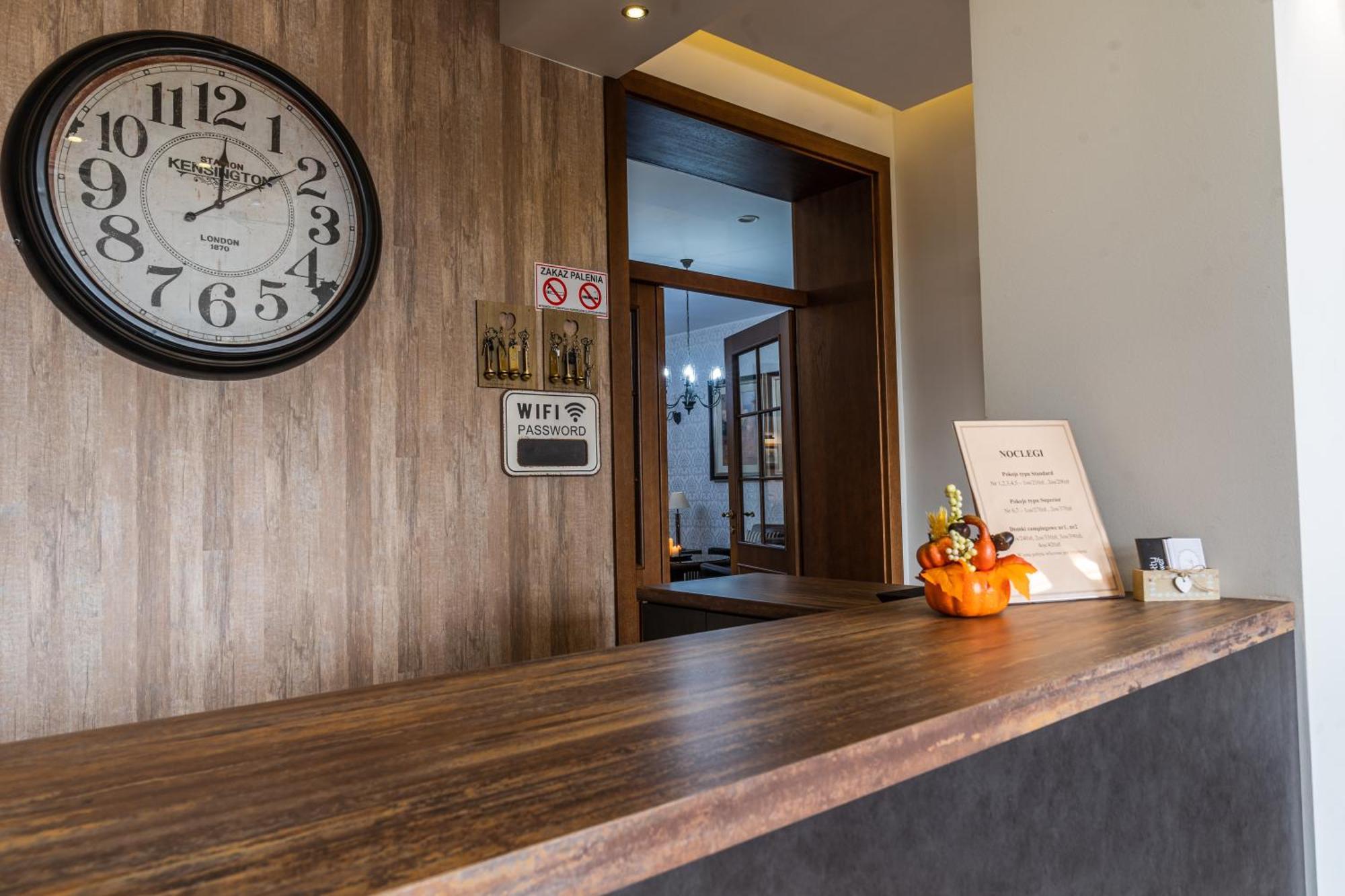 Biala Koszula Hotel Tleń Kültér fotó