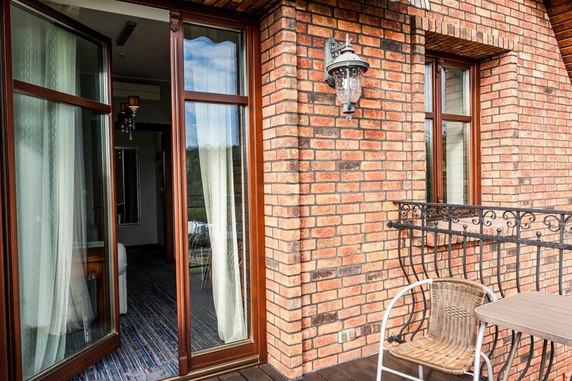 Biala Koszula Hotel Tleń Kültér fotó