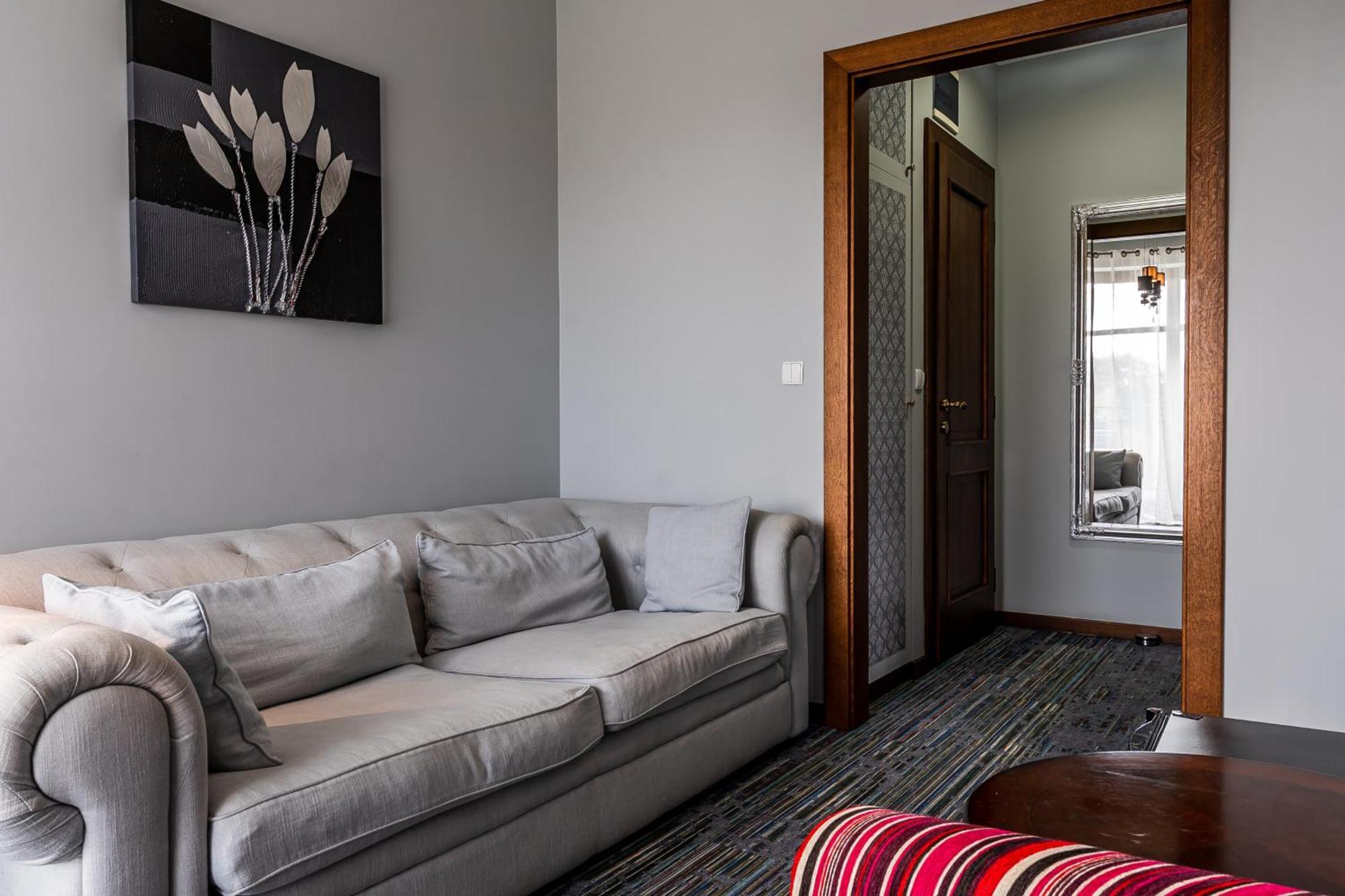 Biala Koszula Hotel Tleń Kültér fotó