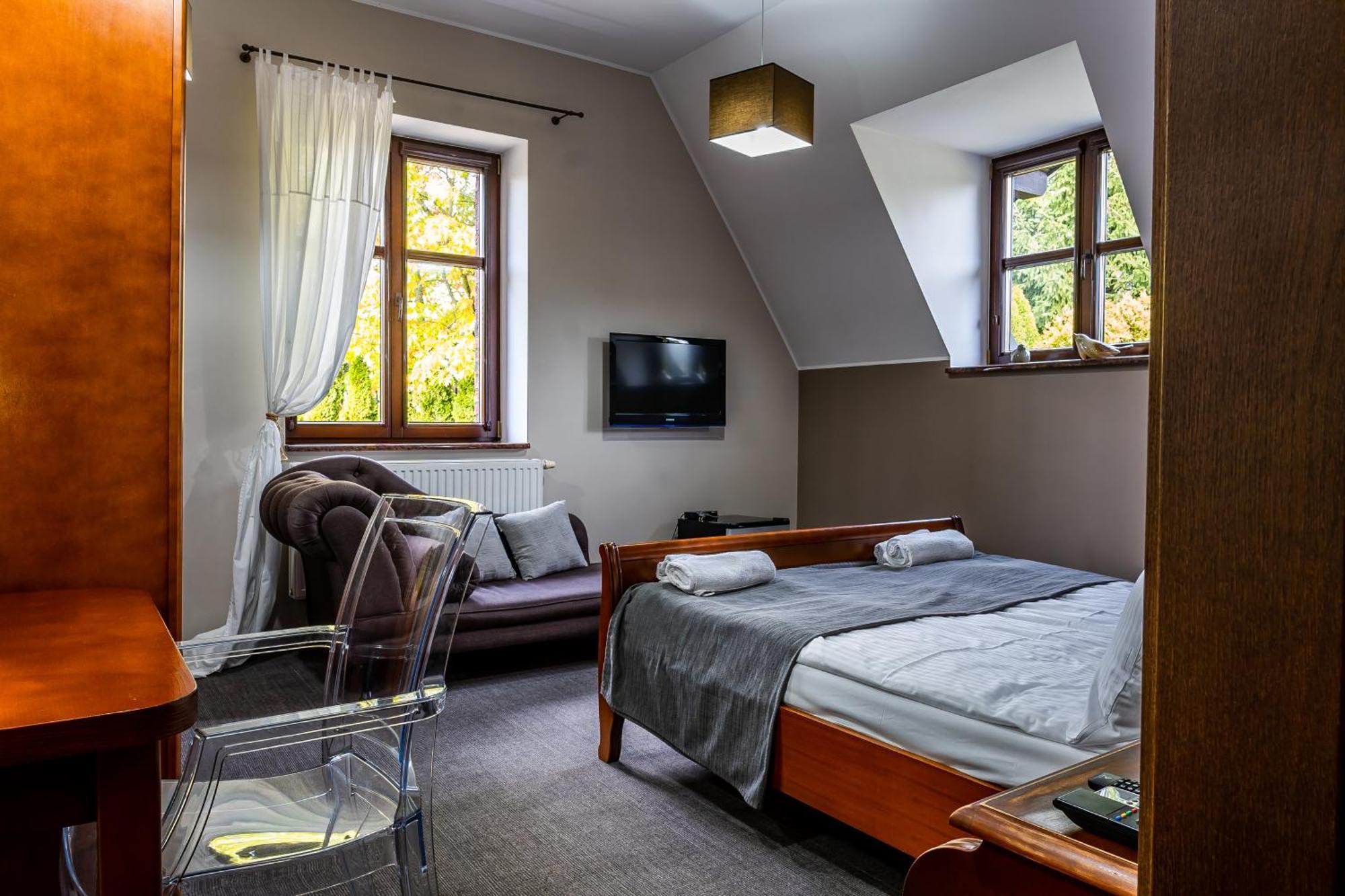 Biala Koszula Hotel Tleń Kültér fotó